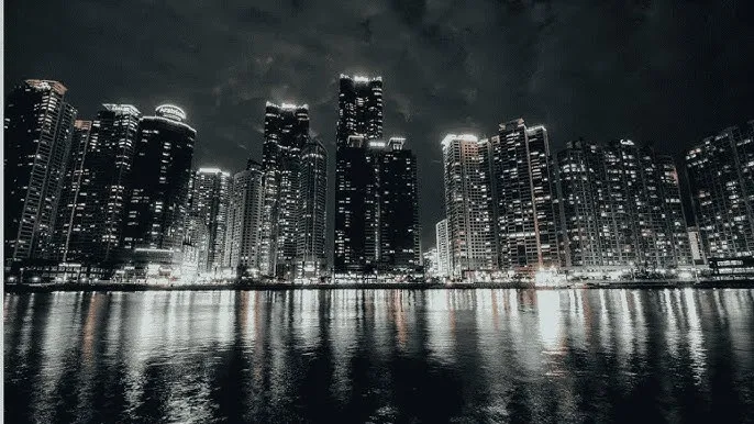 濑亚美莉 - 城市之光：霓虹背后的人间烟火